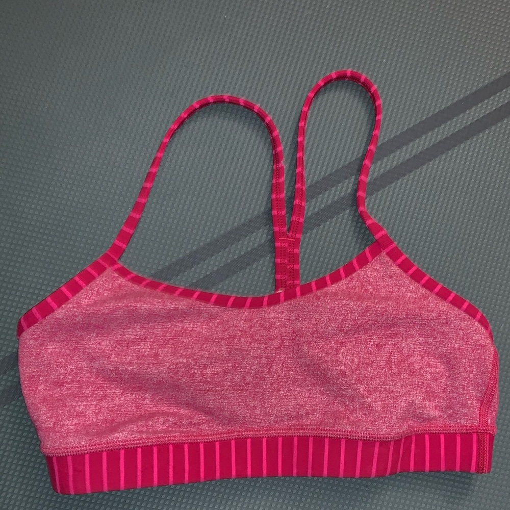 Lululemon Flow Y sports bra size 6 luon